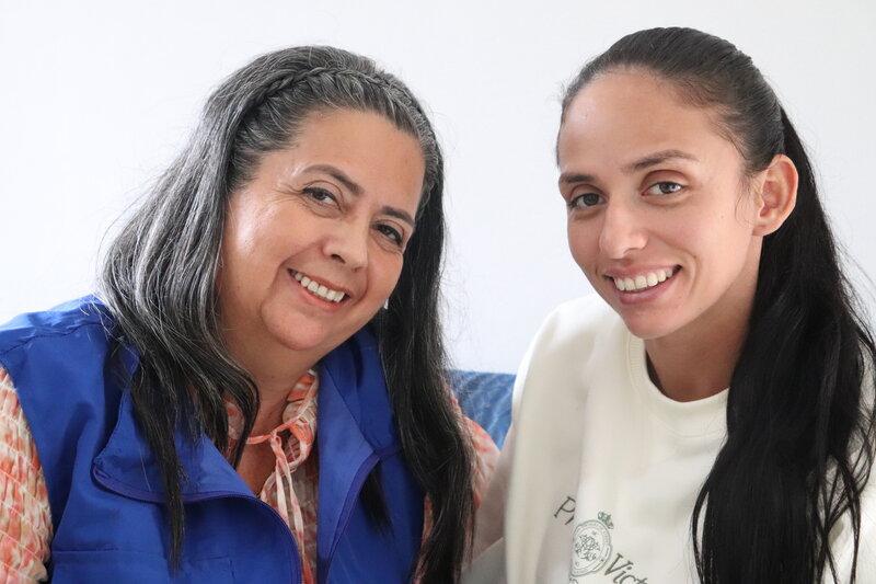 Madre e hija, víctimas del conflicto, promueven la reconciliación en Yalí.